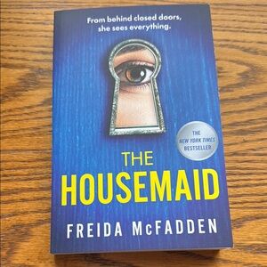 The Housemaid by Freida McFadden Book